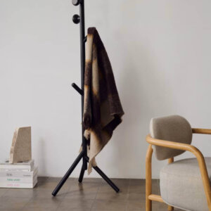 شماعة زان – علاقة معاطف خشبية أنيقة